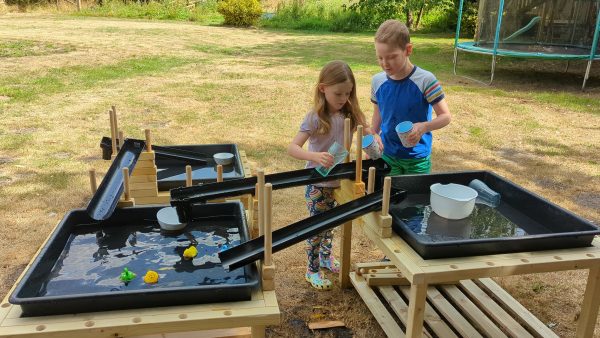 Play tables with accessories - Image 2