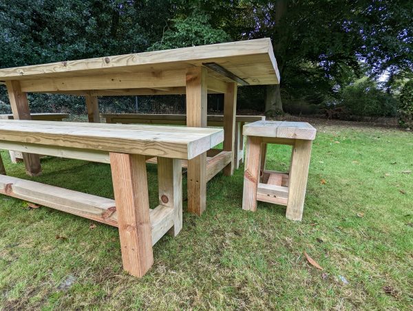 Outdoor table and benches - Image 4