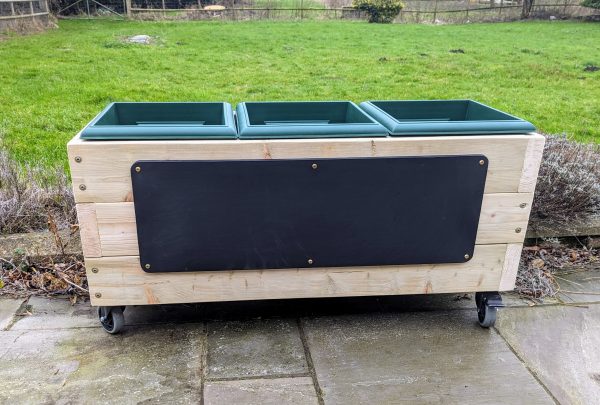 Planter on wheels - Image 4
