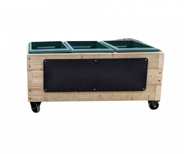 Planter on wheels