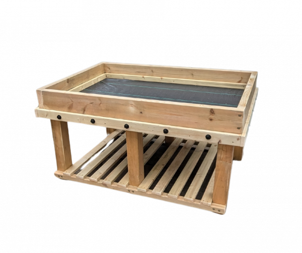 Sand pit on legs